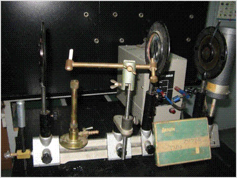 מעבדת הדגמות - גלים, אור ואופטיקה - הדגמה מס' 80 - ספקטרום בליעה - היפוך קו הנתרן