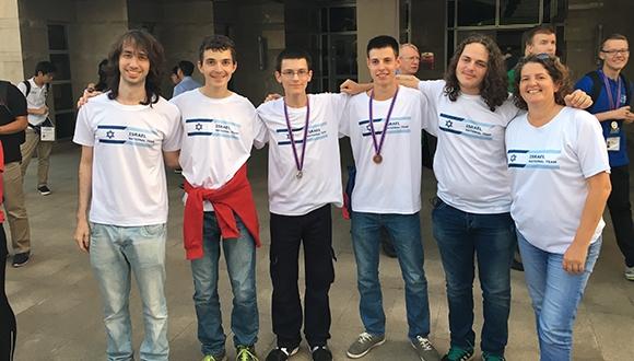 גאווה ישראלית: מדליות כסף וארד באולימפיאדת מדעי המחשב